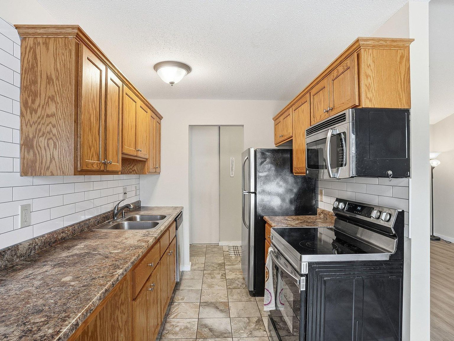 810 Old Settlers Trl APT 5 Hopkins, MN 55343 - Thumbnail 4