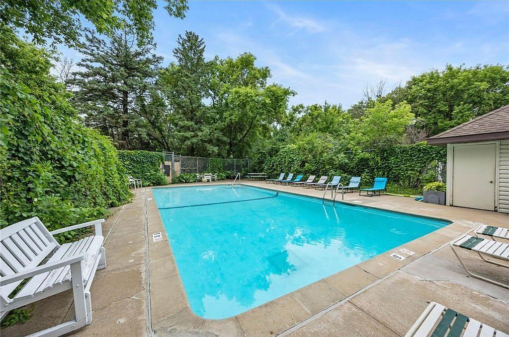 13638 Heather Hills Dr Burnsville, MN 55337 - Thumbnail 4