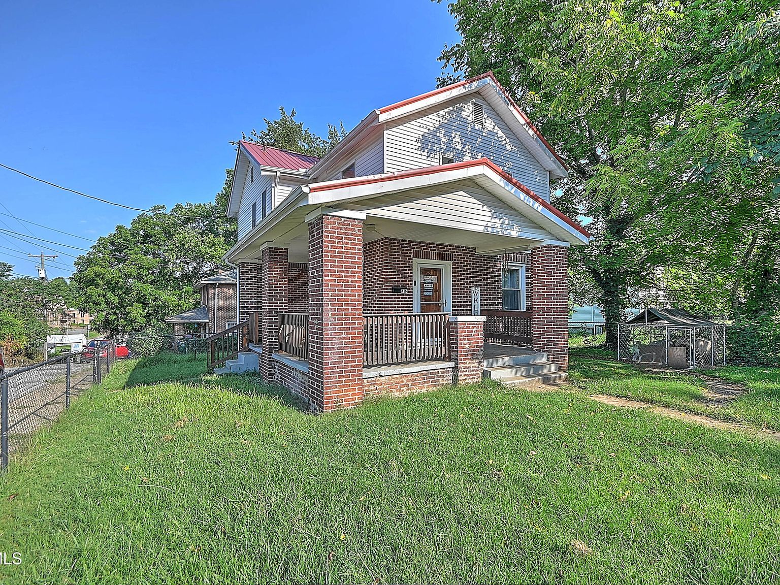 416 Moore St Bristol, VA 24201 - Thumbnail 4