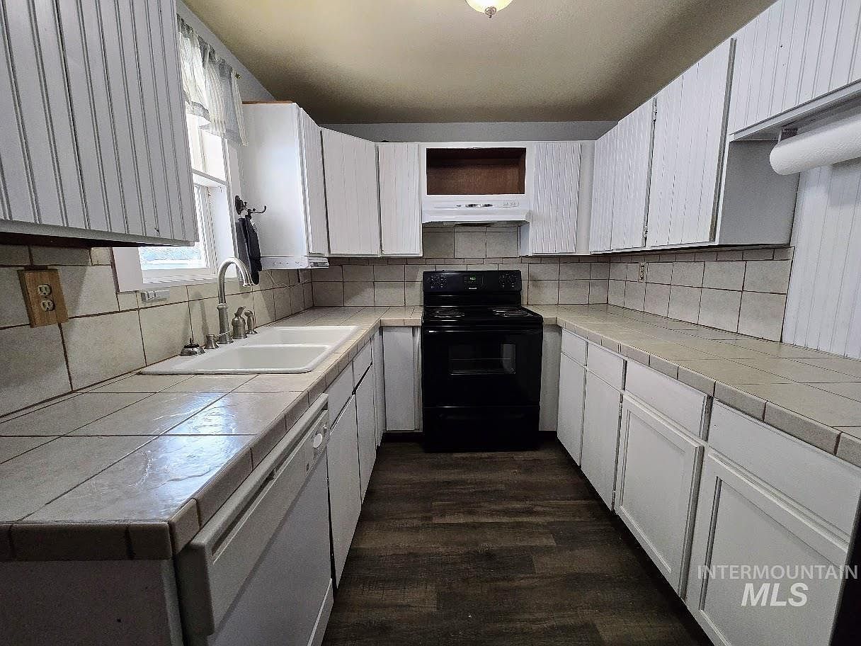 145 4th St Hazelton, ID 83335 - Thumbnail 4