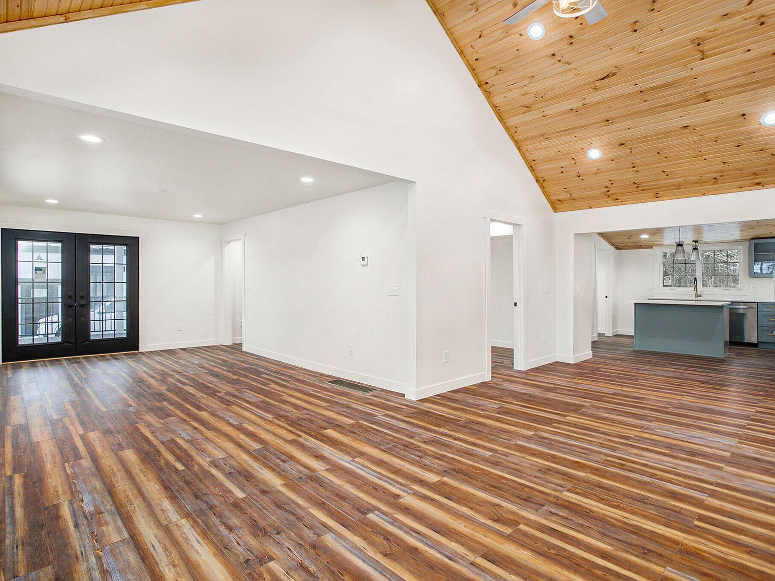 786 W Colon Rd Bronson, MI 49028 - Thumbnail 4