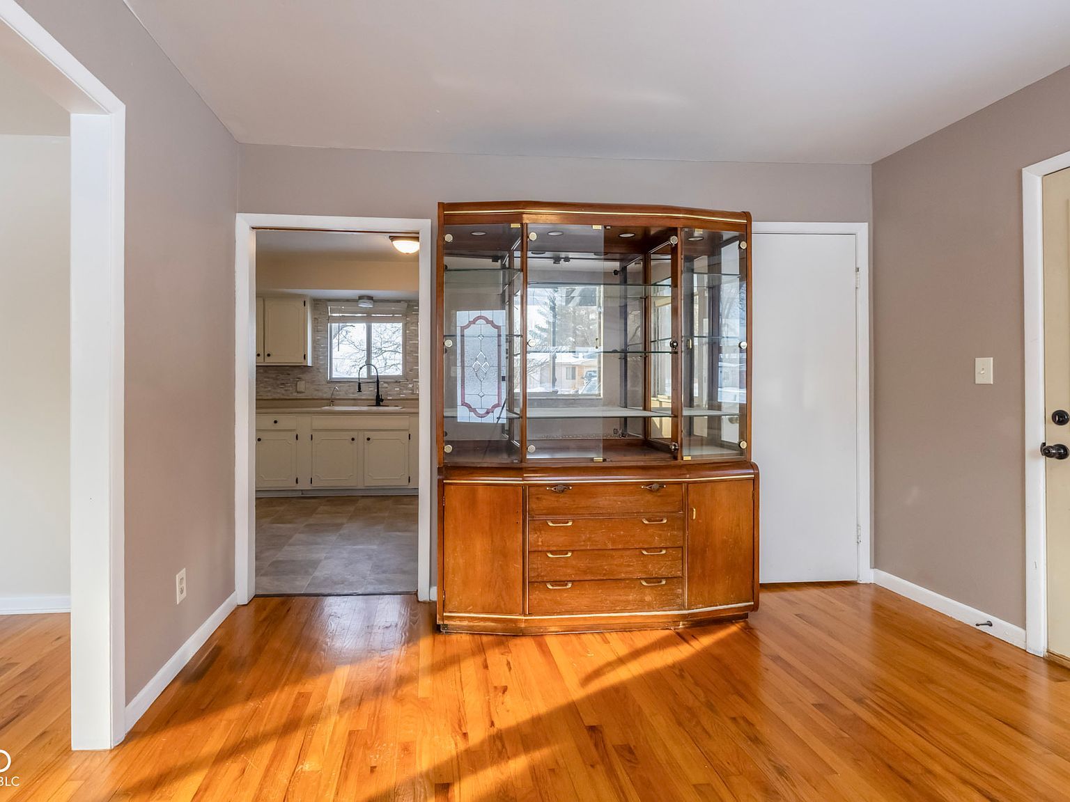 2950 S Lake Dr Columbus, IN 47203 - Thumbnail 4