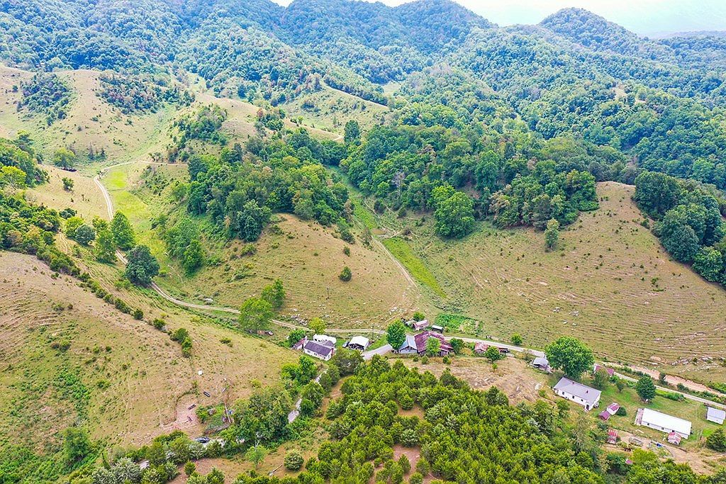 J Yates Rd Lebanon, VA 24266 | Land/Lot