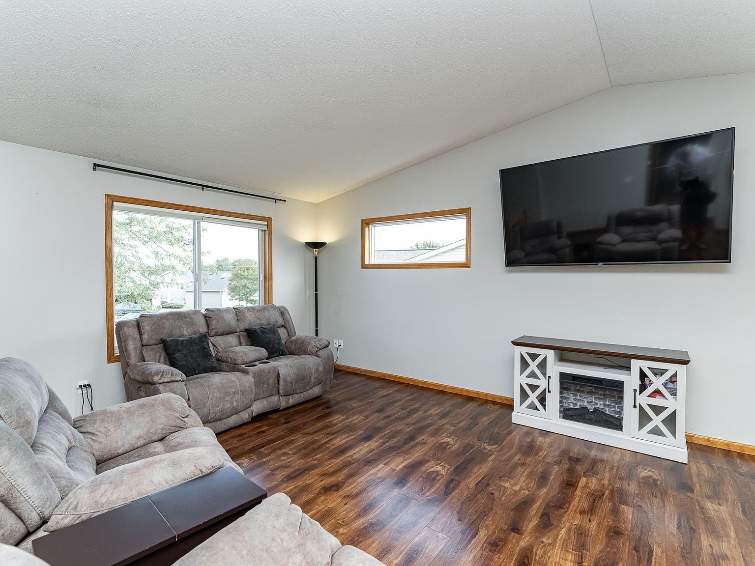 810 19th St Zumbrota, MN 55992 - Thumbnail 4