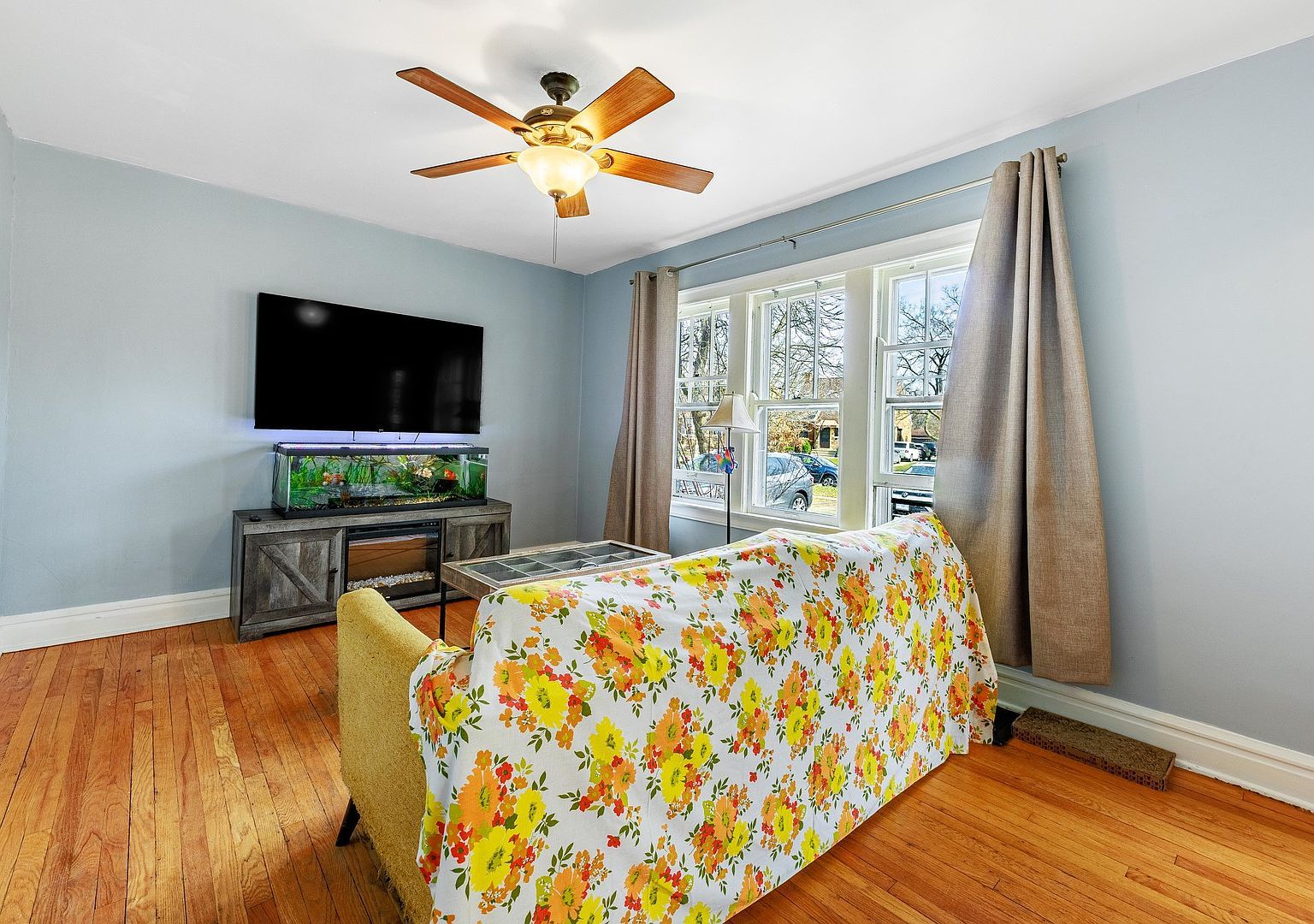 410 Repton Rd Riverside, IL 60546 - Thumbnail 4