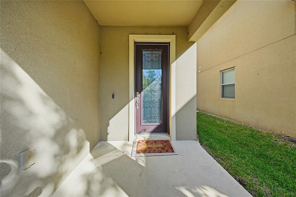 1528 Gadsden Point Pl Ruskin, FL 33570 - Thumbnail 4