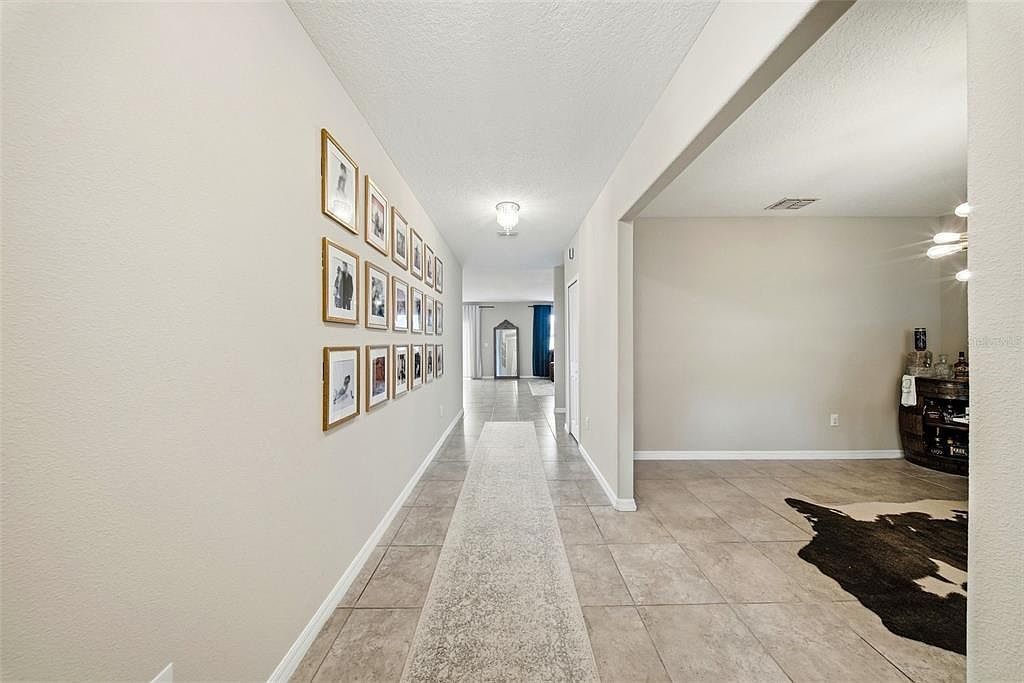 4910 Babbling Brook Ln Wimauma, FL 33598 - Thumbnail 4