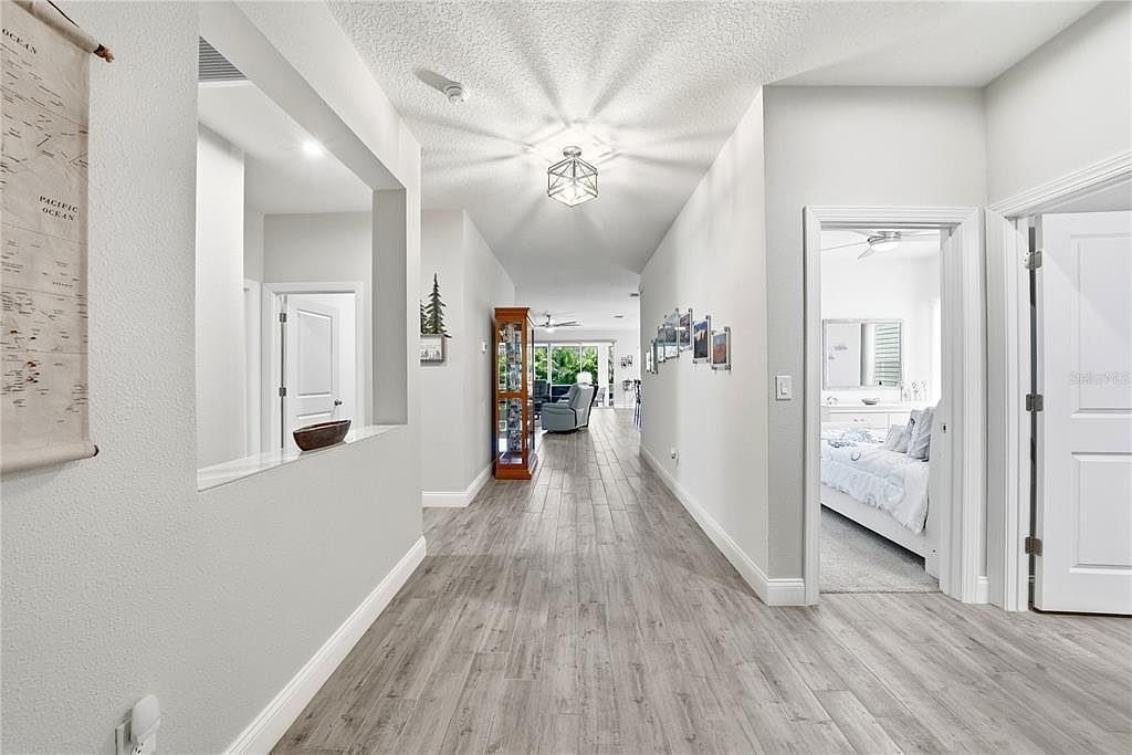 5521 Limelight Dr Apollo Beach, FL 33572 - Thumbnail 4