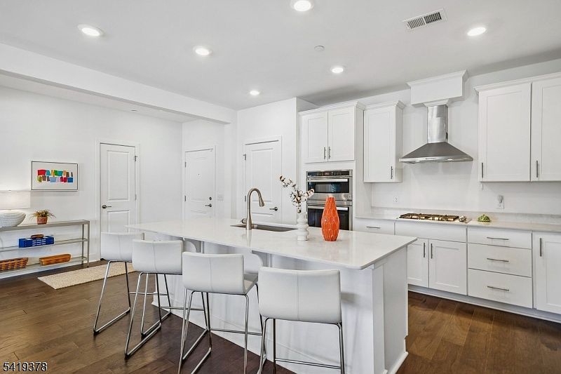 15 Whitney Ave Morris Plains, NJ 07950 - Thumbnail 4