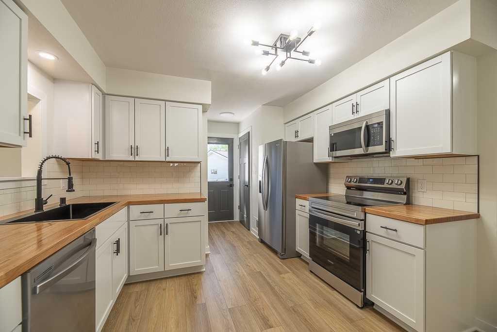 2016 South Grant Avenue, Janesville, WI, USA, 53546 - Thumbnail 4