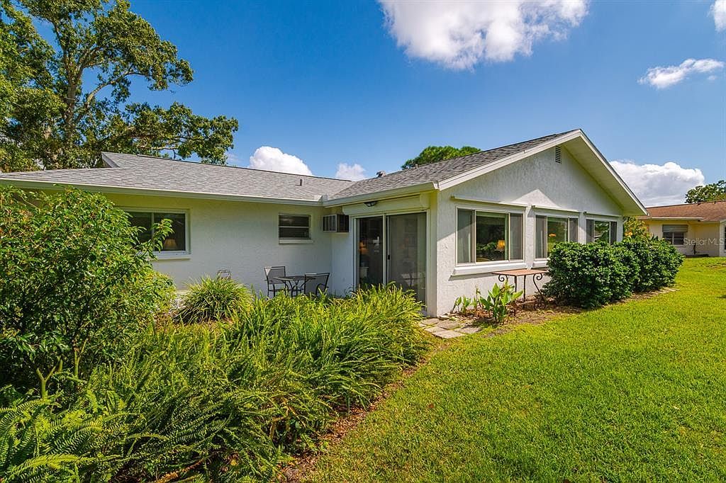 1212 Timberbrooke Dr Palm Harbor, FL 34684 - Thumbnail 4