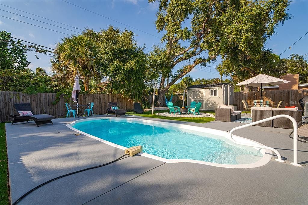 9122 94th St Seminole, FL 33777 - Thumbnail 4