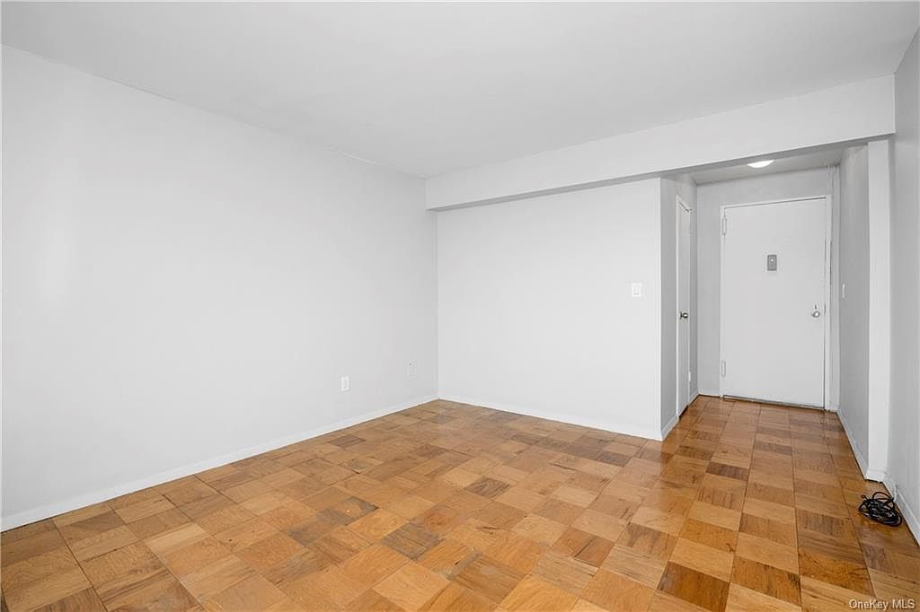 25 Stewart Pl APT 410 Mount Kisco, NY 10549 - Thumbnail 4