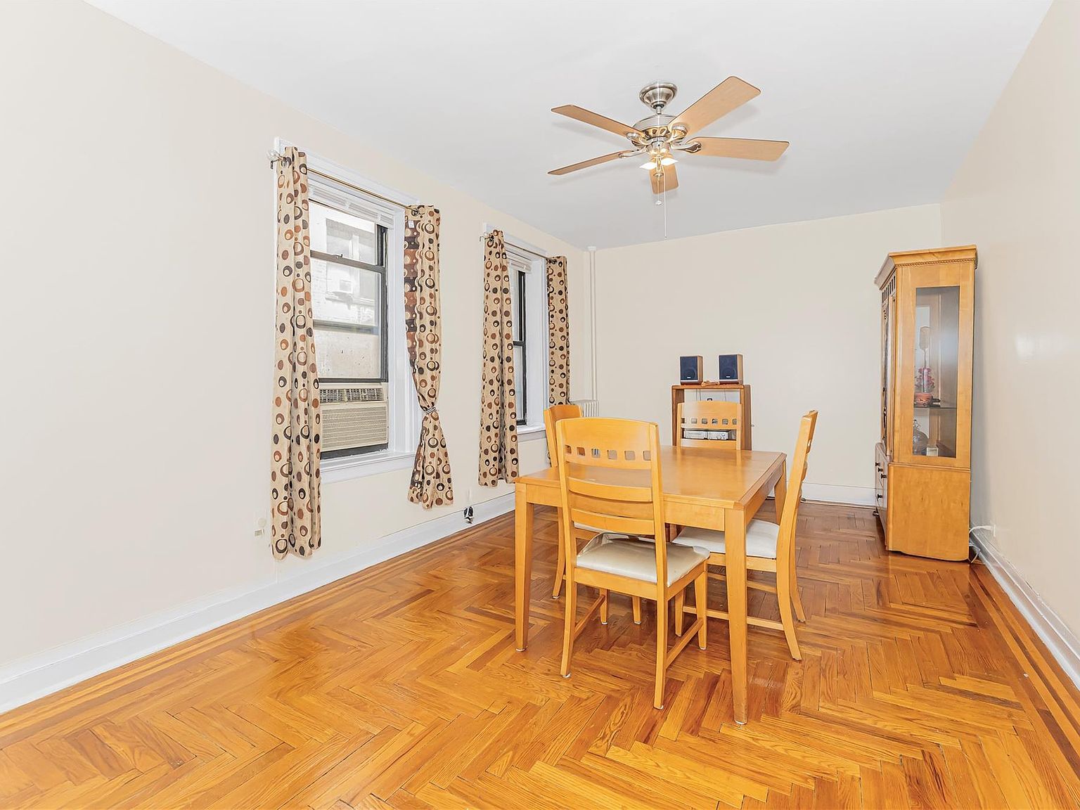 2187 Holland Ave APT 2J Bronx, NY 10462 - Thumbnail 4