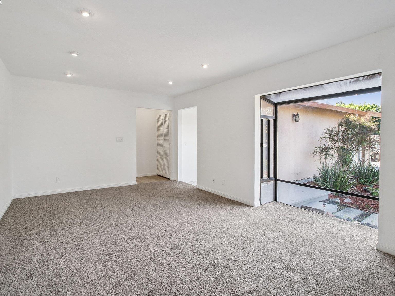 14683 Midland Rd San Leandro, CA 94578 - Thumbnail 4