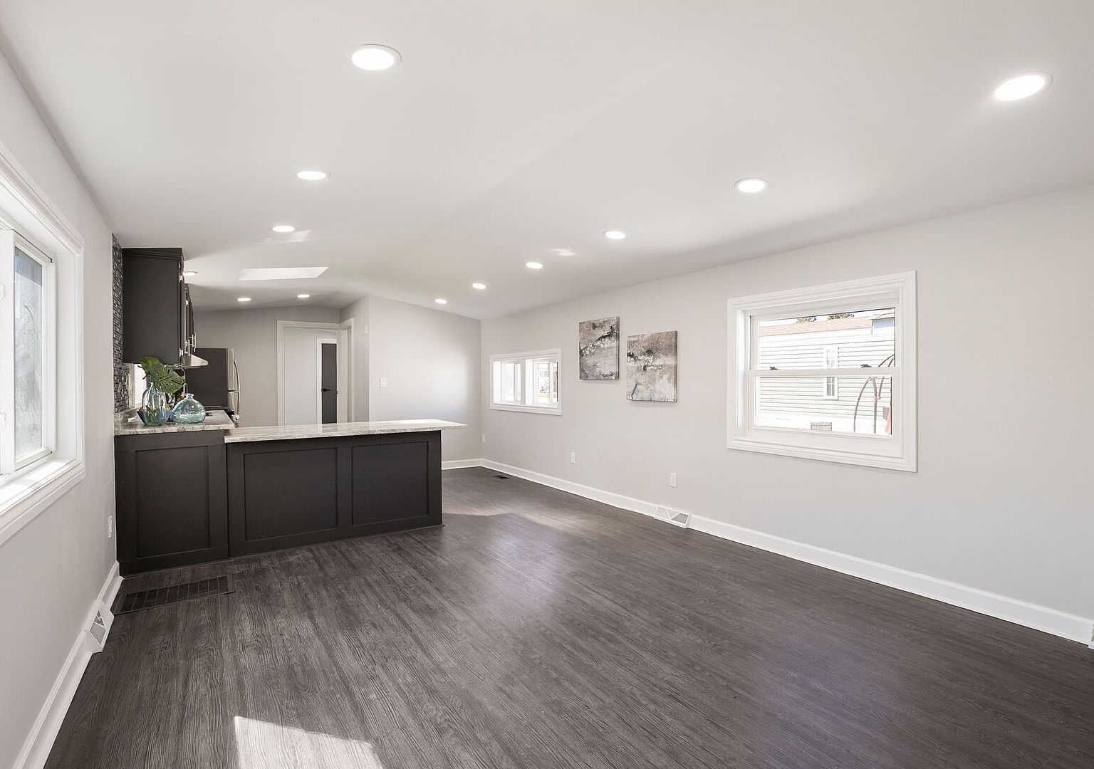 3515 Barb Ave Park City, IL 60085 - Thumbnail 4