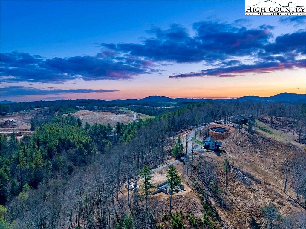 403 Autumn Leaf Way Crumpler, NC 28617 - Thumbnail 4