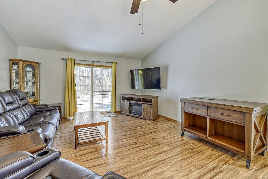 23712 Belle Ct Hampton, MN 55031 - Thumbnail 4