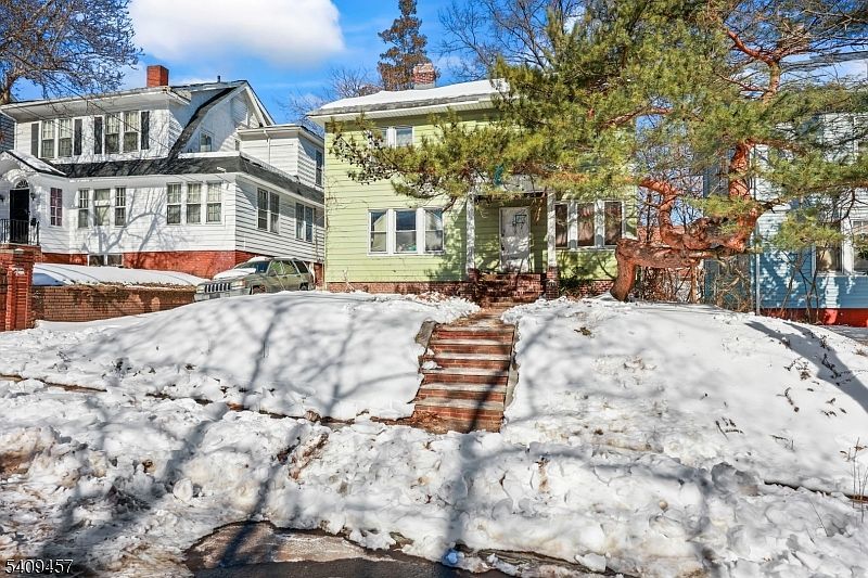 37 Custer Ave Newark, NJ 07112 - Thumbnail 4