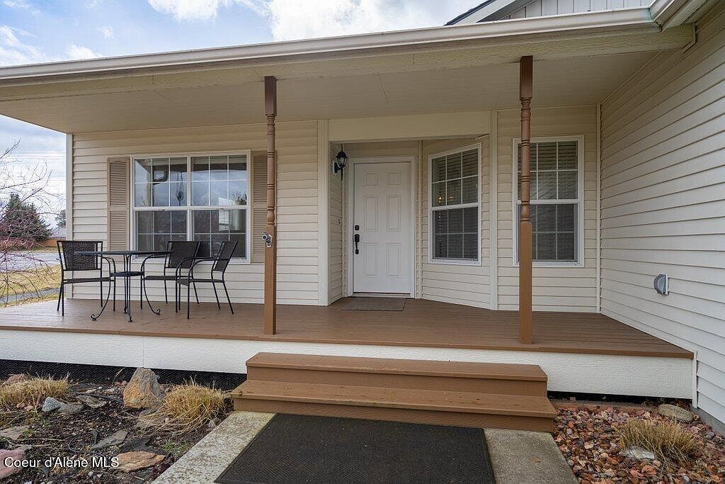 2744 N Alfalfa Loop Post Falls, ID 83854 - Thumbnail 4