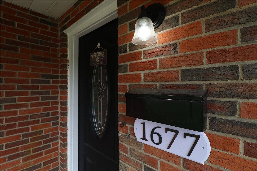 1677 Galeton Dr Verona, PA 15147 - Thumbnail 4