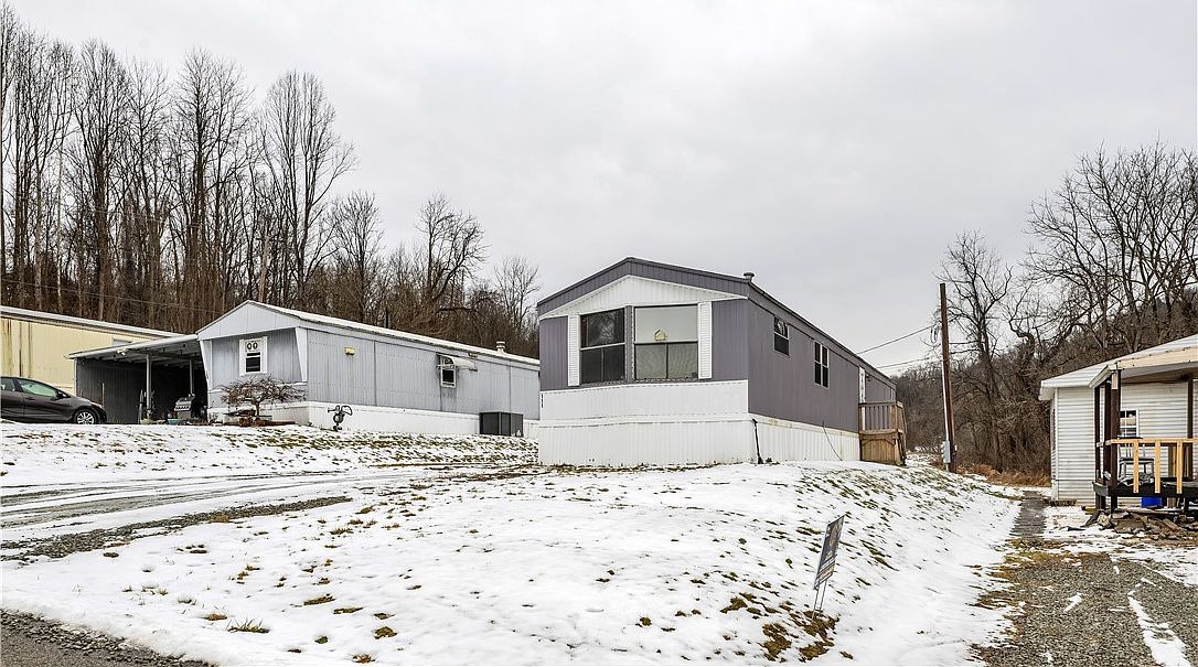 111 Dancer Ln Jeannette, PA 15644 - Thumbnail 4