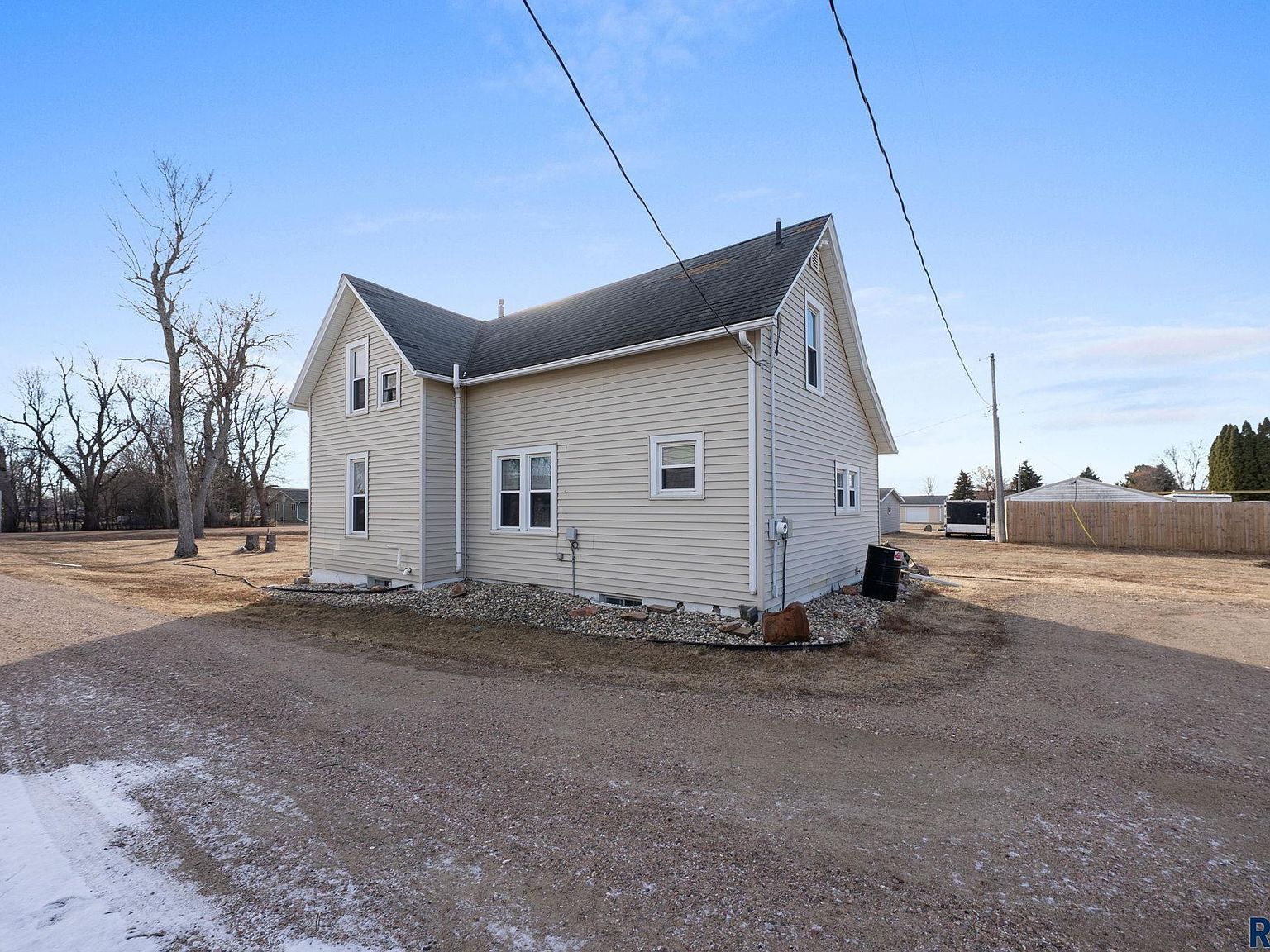 305 S Louise Ave Worthing, SD 57077 - Thumbnail 4