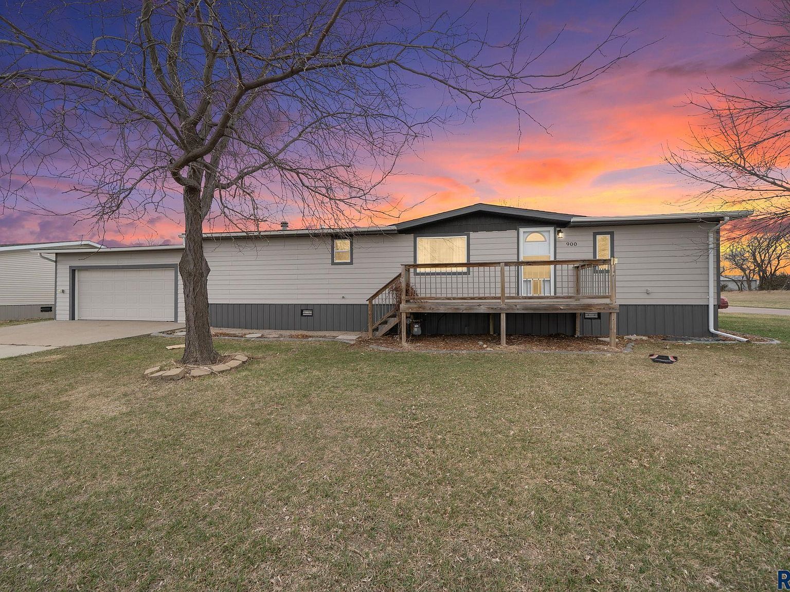 900 S Harrison St Lennox, SD 57039 - Thumbnail 4