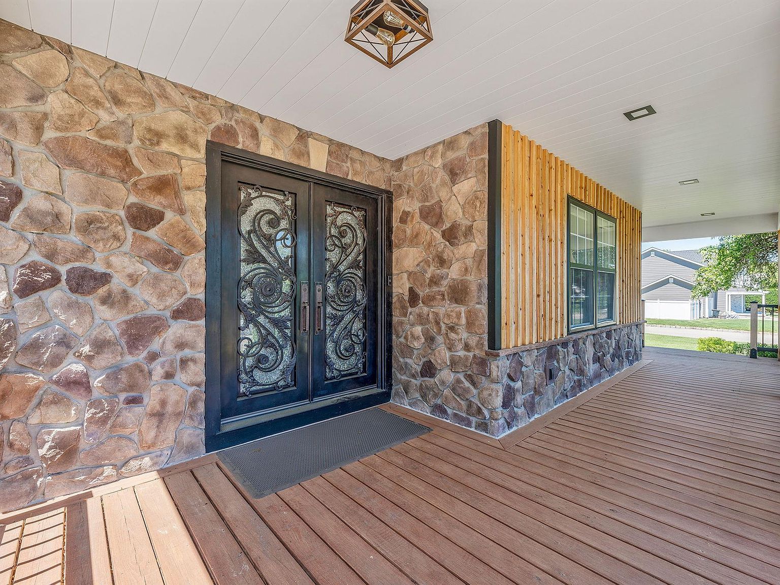 8 Hamilton Pl Lake Grove, NY 11755 - Thumbnail 4