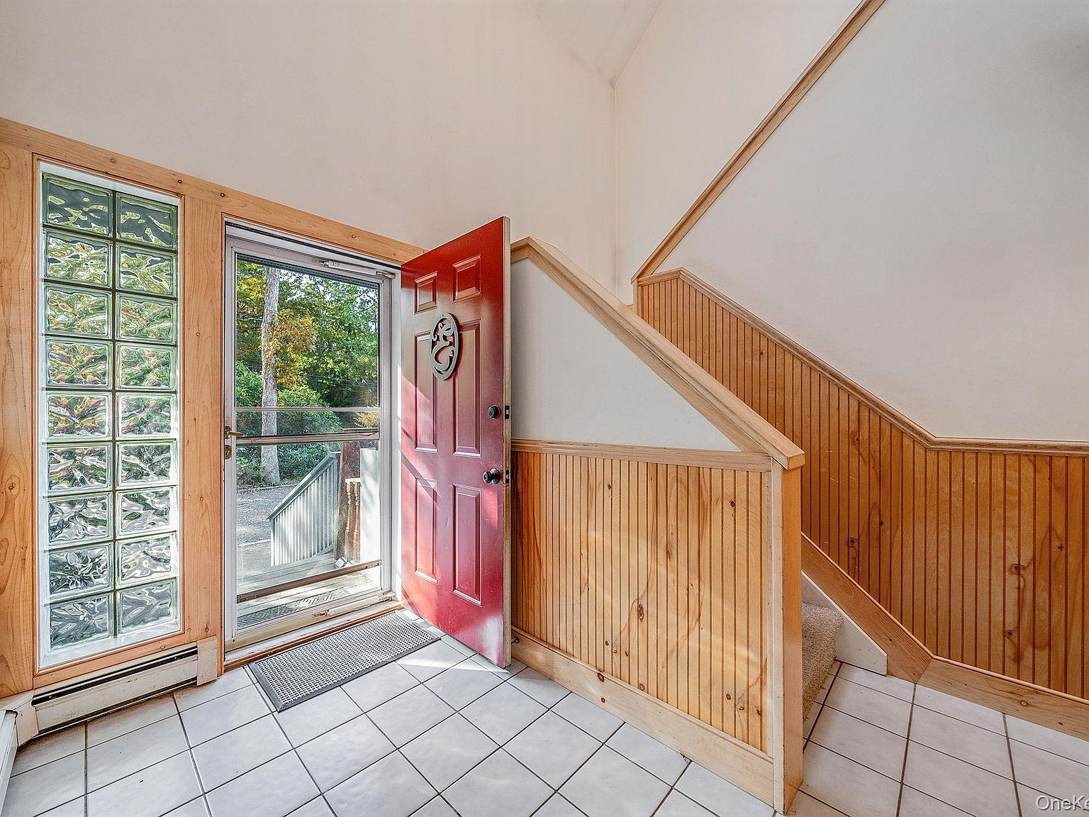 484 Brookhaven Ave Riverhead, NY 11901 - Thumbnail 4