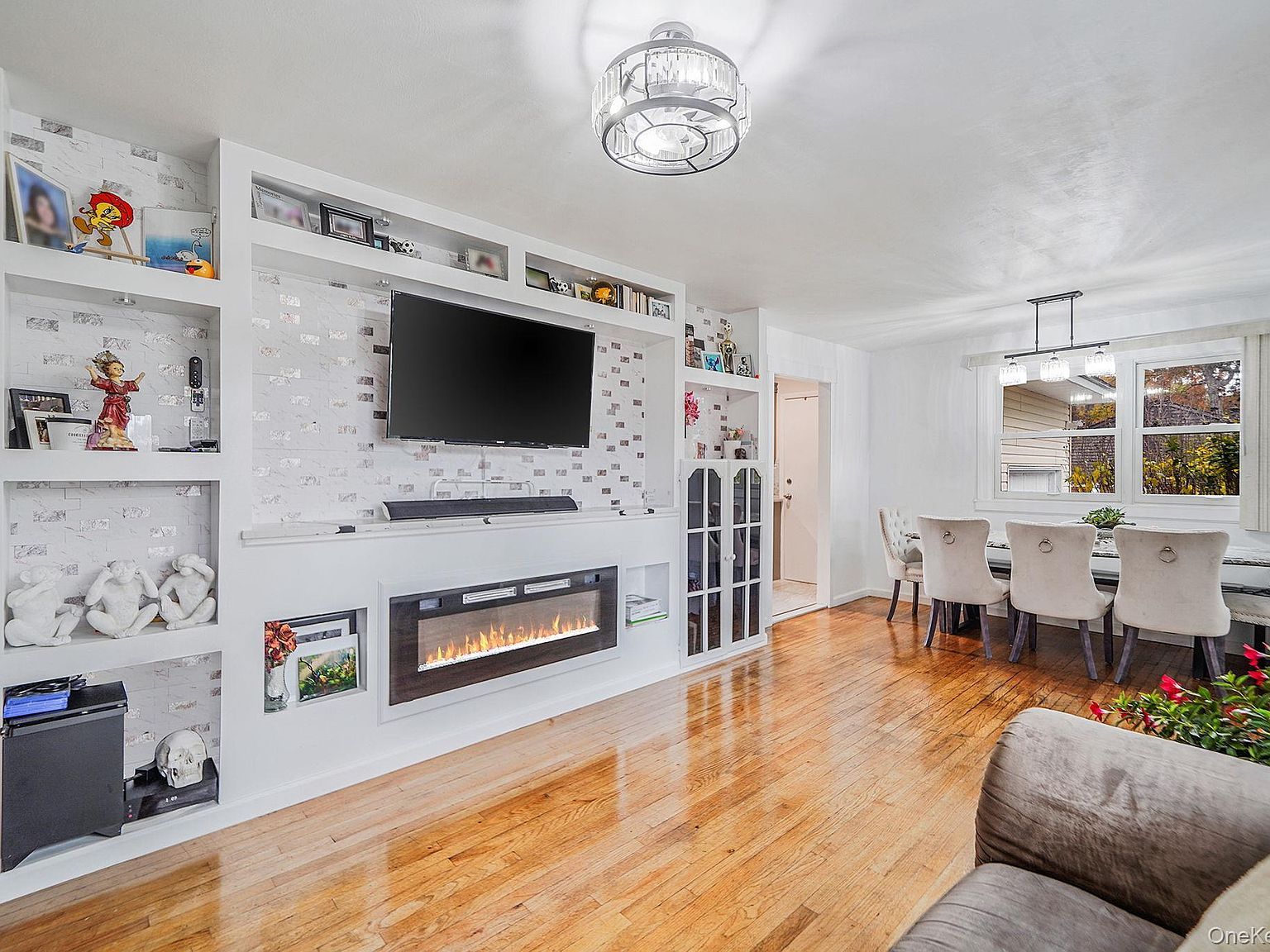 307 Jefferson Dr Mastic Beach, NY 11951 - Thumbnail 4