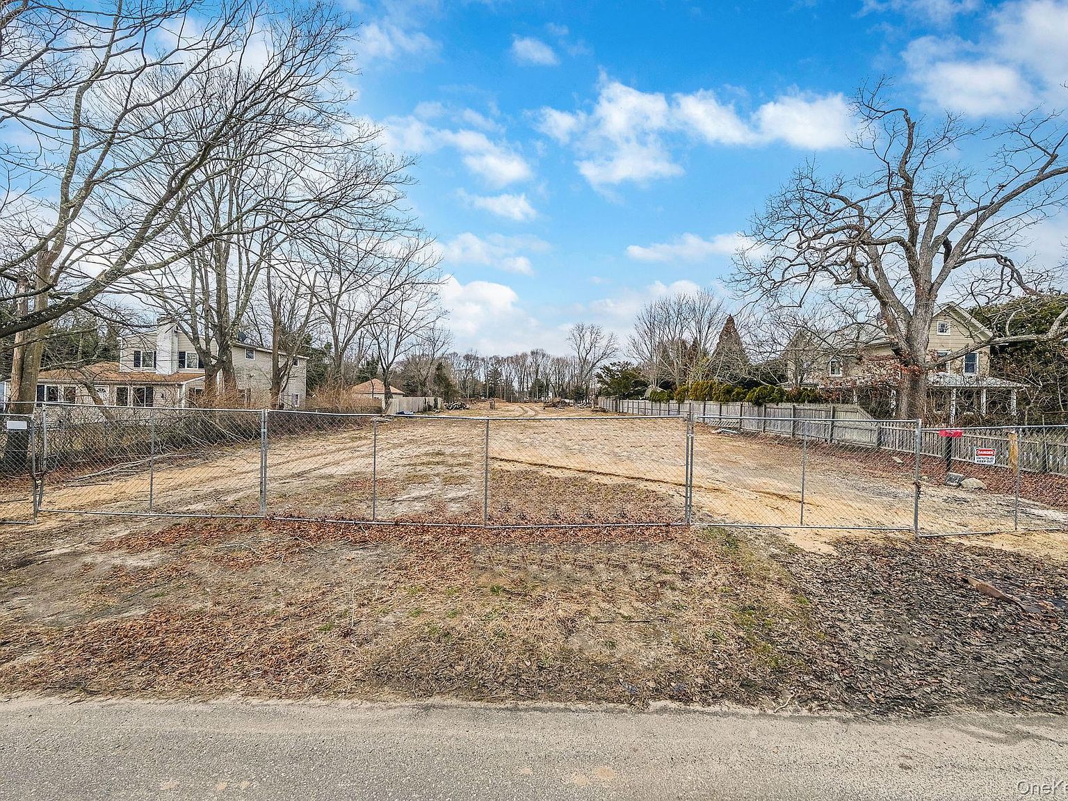 92 Oakwood Ave Bayport, NY 11705 - Thumbnail 4