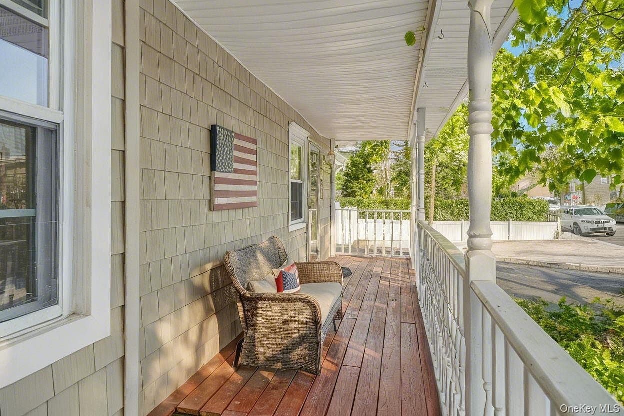 1 6th St Nesconset, NY 11767 - Thumbnail 4