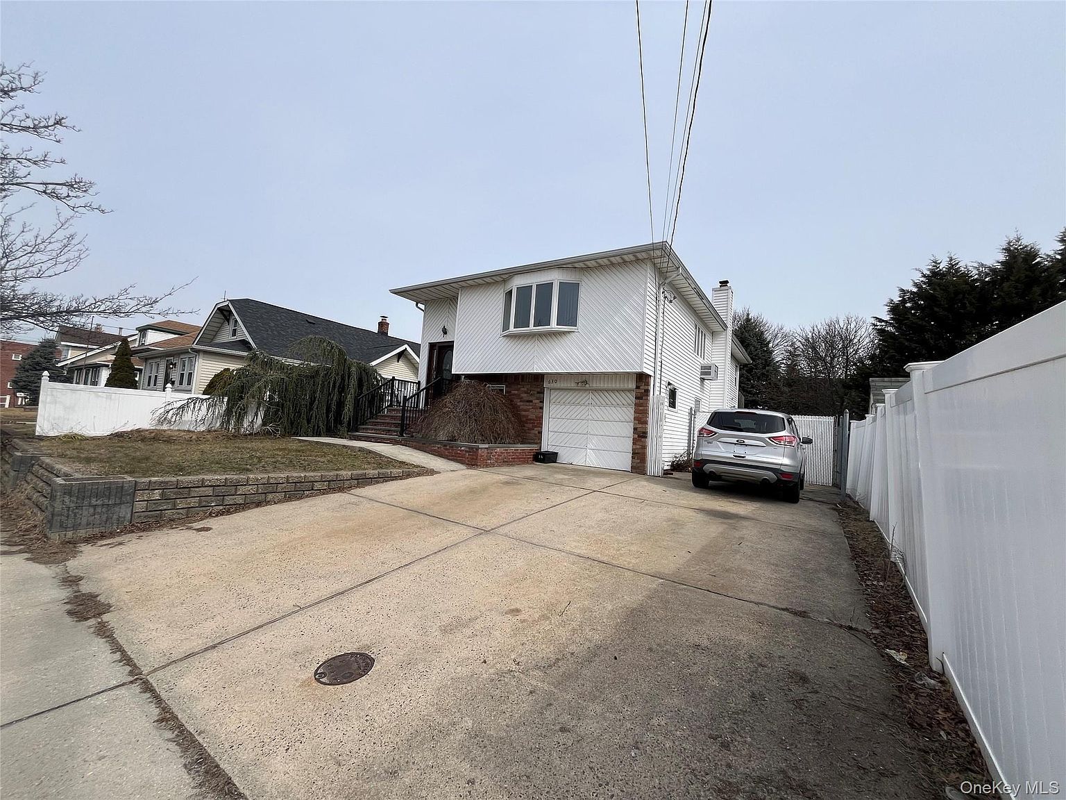 630 S Wellwood Ave Lindenhurst, NY 11757  | Single Family
