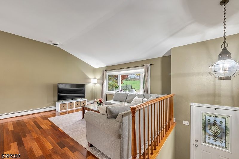 41 Shongum Rd Randolph, NJ 07869 - Thumbnail 4