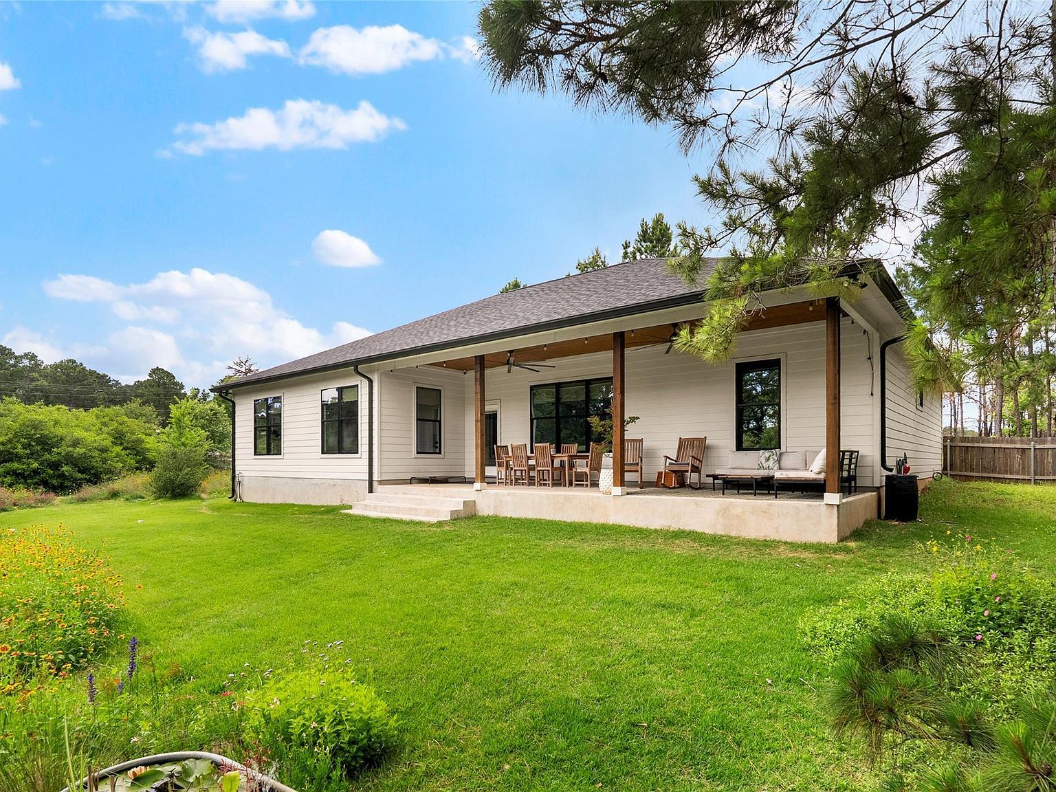 111 Green Grass Ln Bastrop, TX 78602 - Thumbnail 4