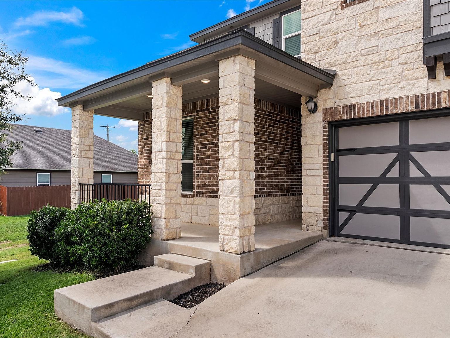 214 Saranac Dr Elgin, TX 78621 - Thumbnail 4