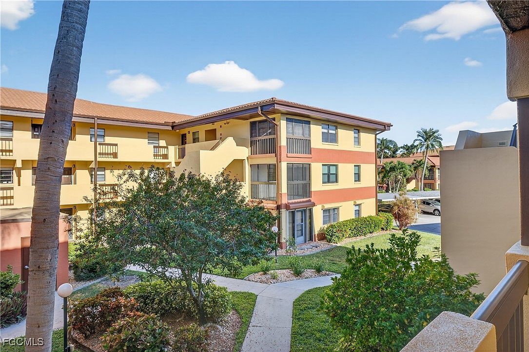 6136 Whiskey Creek Dr APT 520 Fort Myers, FL 33919 - Thumbnail 4