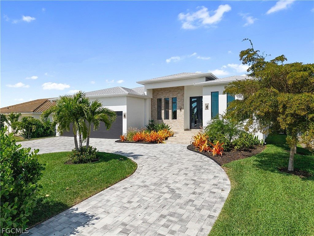 1021 Lucerne Ave Cape Coral, FL 33904 - Thumbnail 4