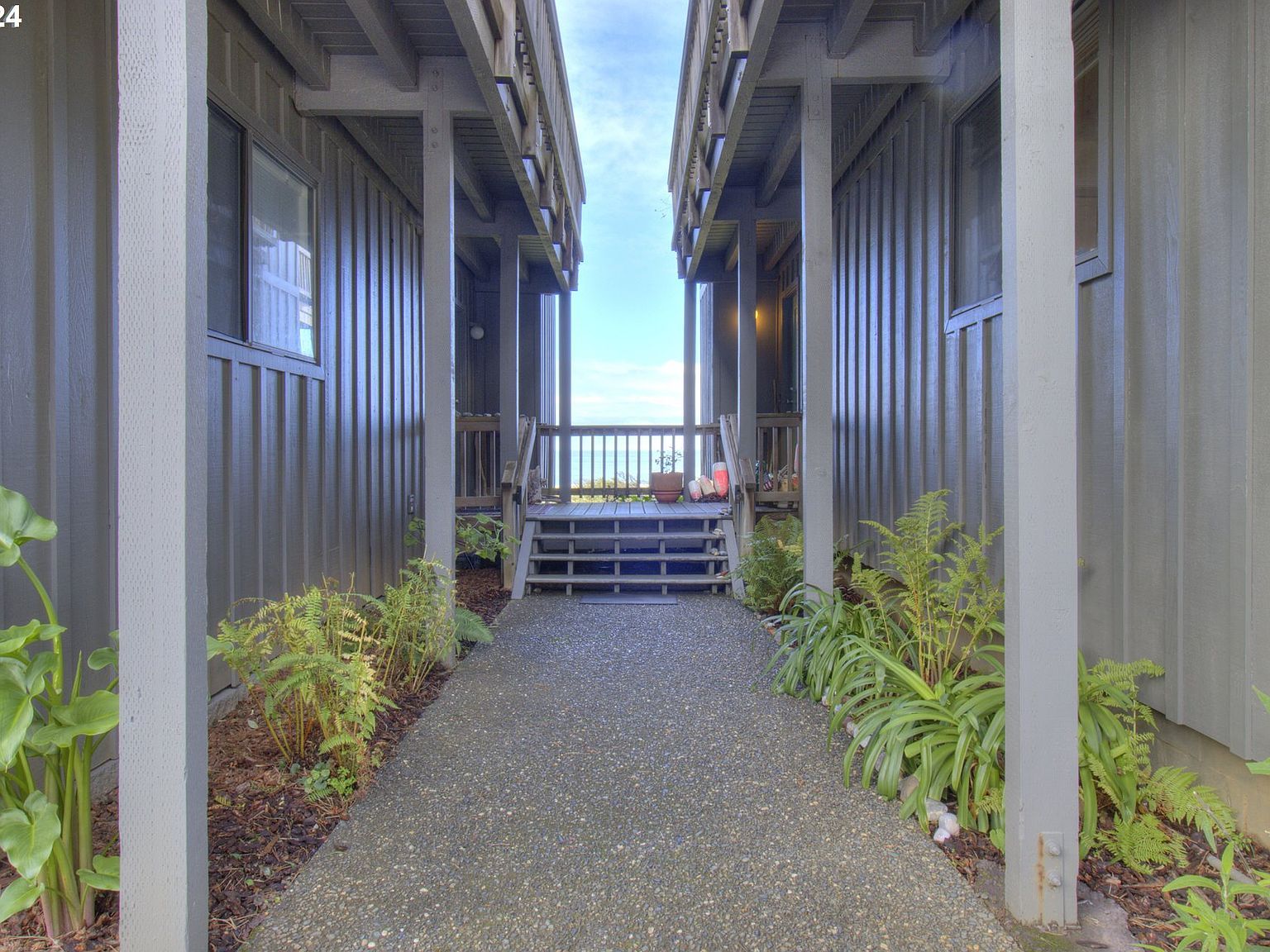 29134 Ellensburg Ave APT 2 Gold Beach, OR 97444 - Thumbnail 4
