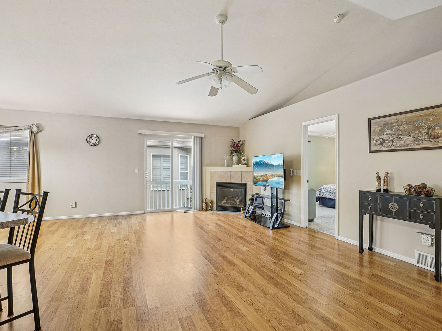 1528 W Turtle Dove Ln West Jordan, UT 84088 - Thumbnail 4