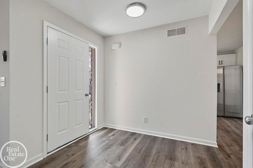 30601 Victoria Ct Chesterfield, MI 48051 - Thumbnail 4