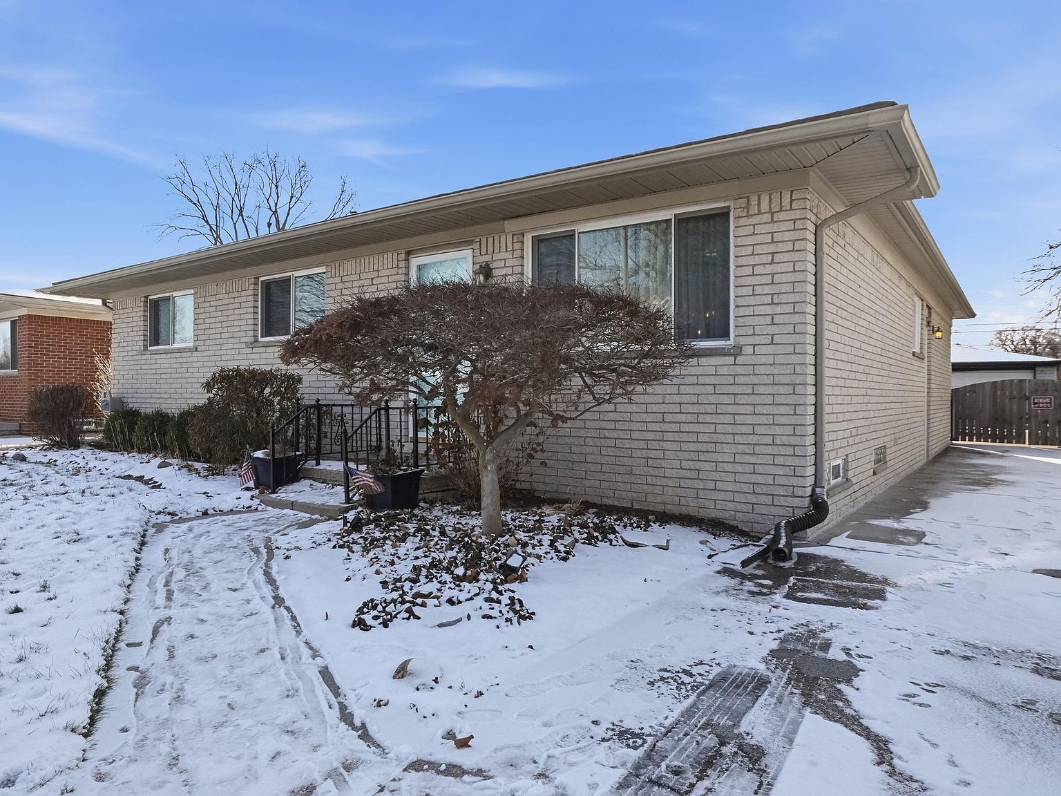 23824 Lakewood St Saint Clair Shores, MI 48082 - Thumbnail 4