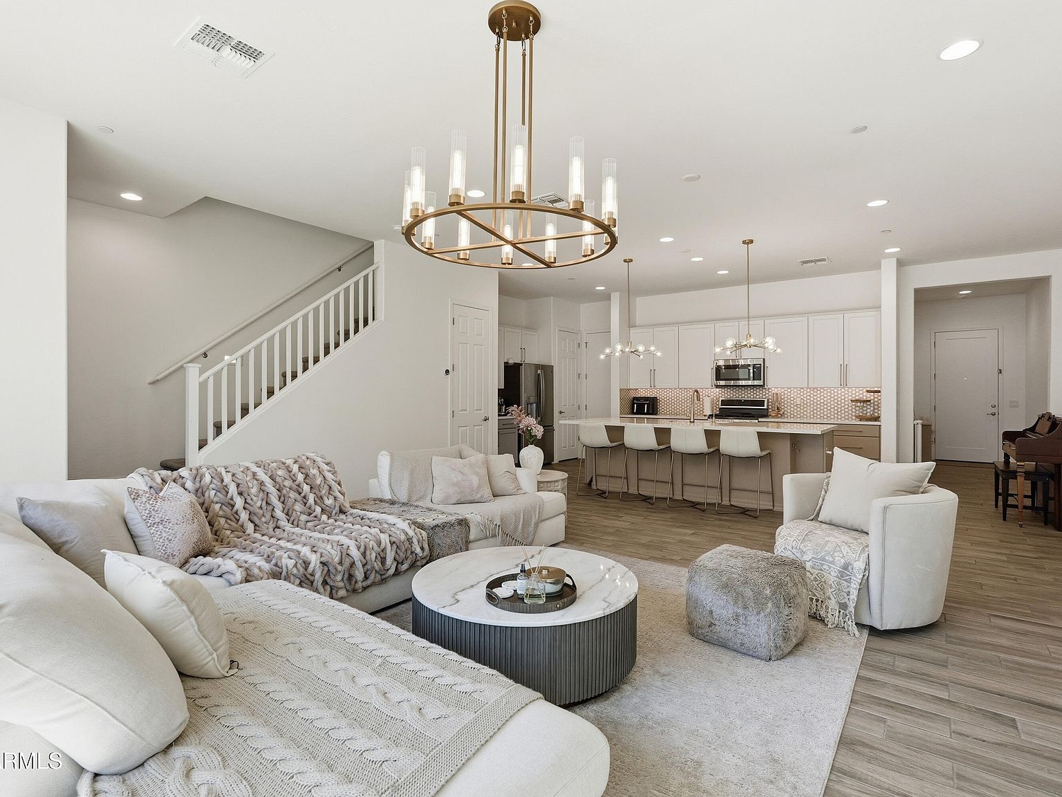 1973 W Kinfield Trl Phoenix, AZ 85085 - Thumbnail 4