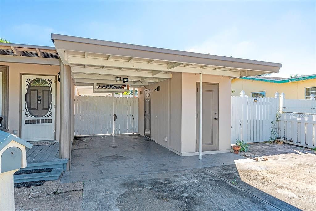 2016 SW 37th Ave Fort Lauderdale, FL 33312 - Thumbnail 4