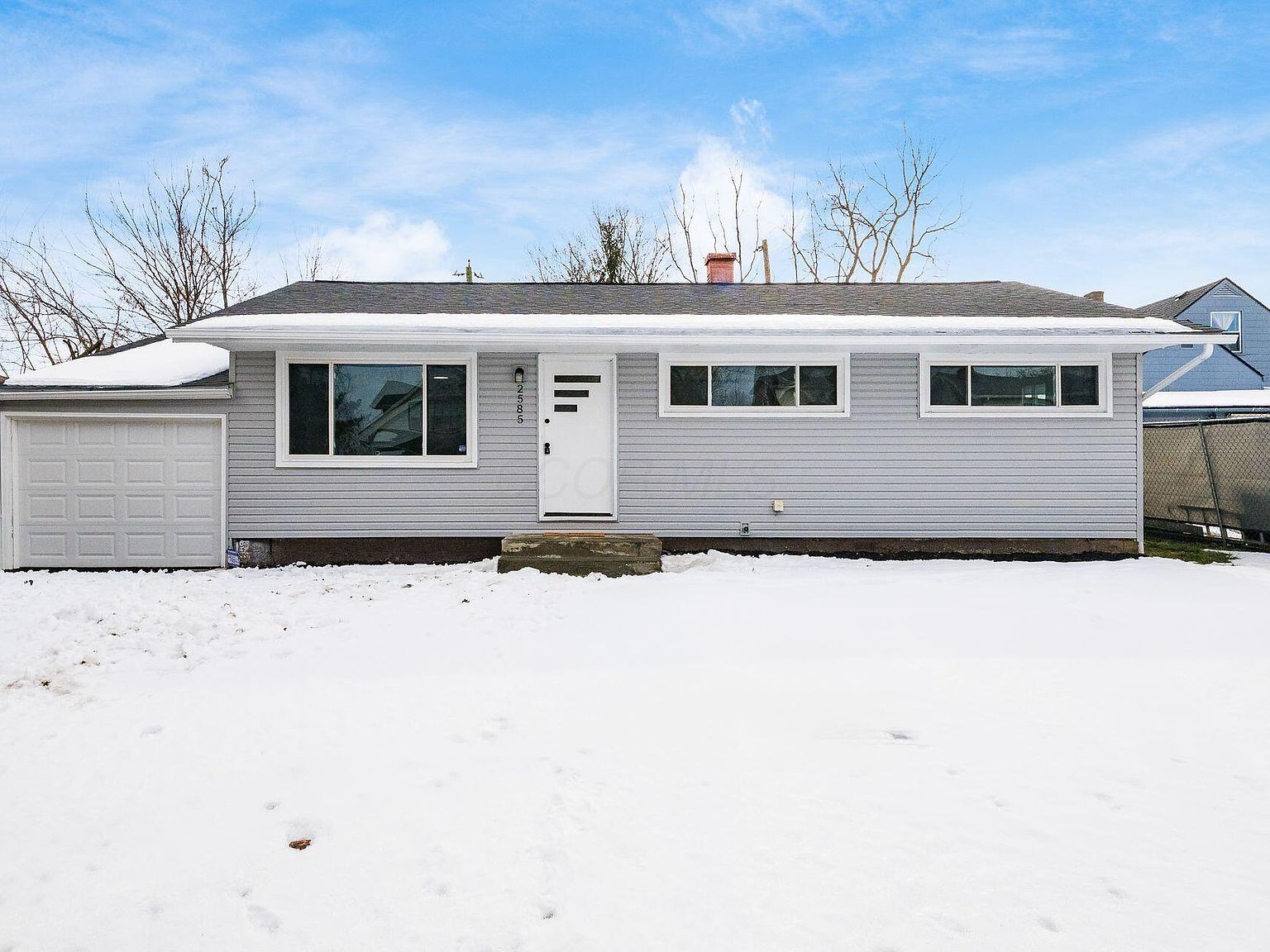 2585 Eakin Rd Columbus, OH 43204 - Thumbnail 4