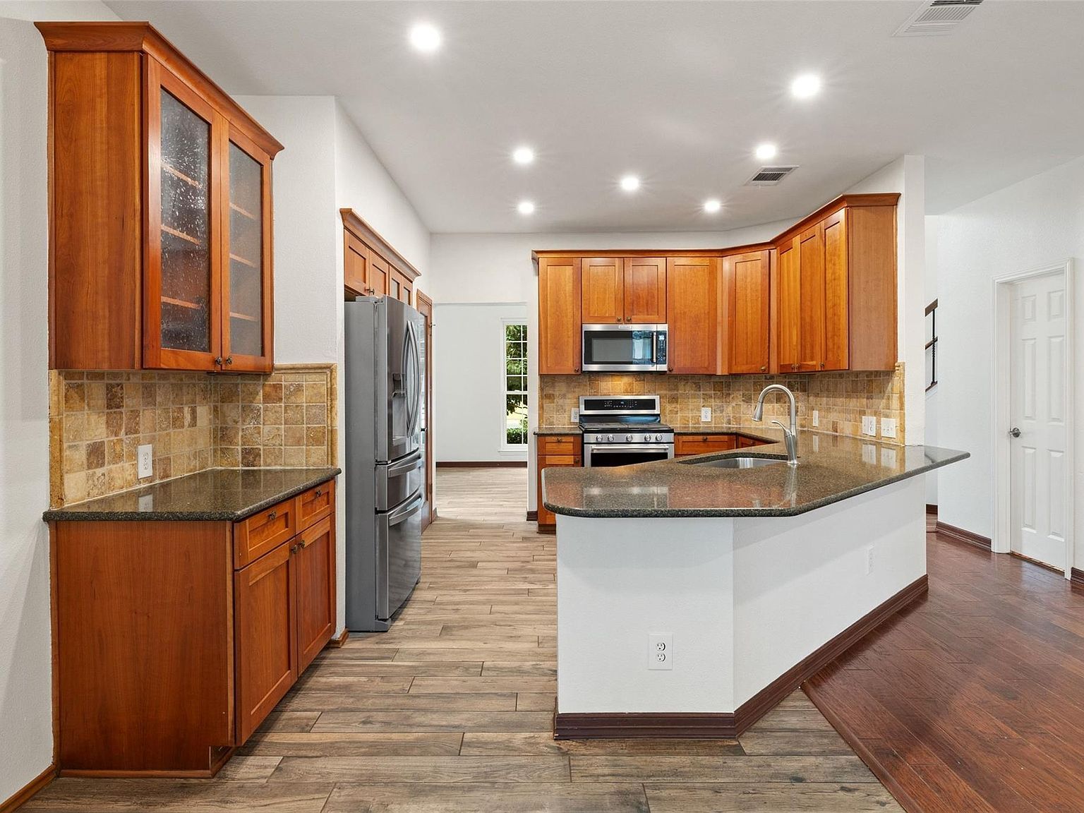 3912 Newland Dr Round Rock, TX 78681 - Thumbnail 4