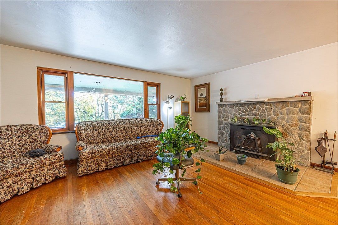 2035 Aurora Dr New Kensington, PA 15068 - Thumbnail 4