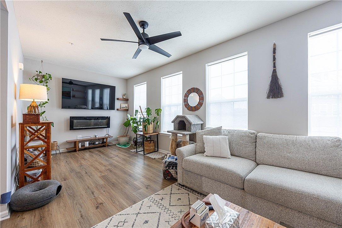 103 Sweetwater Dr Coraopolis, PA 15108 - Thumbnail 4