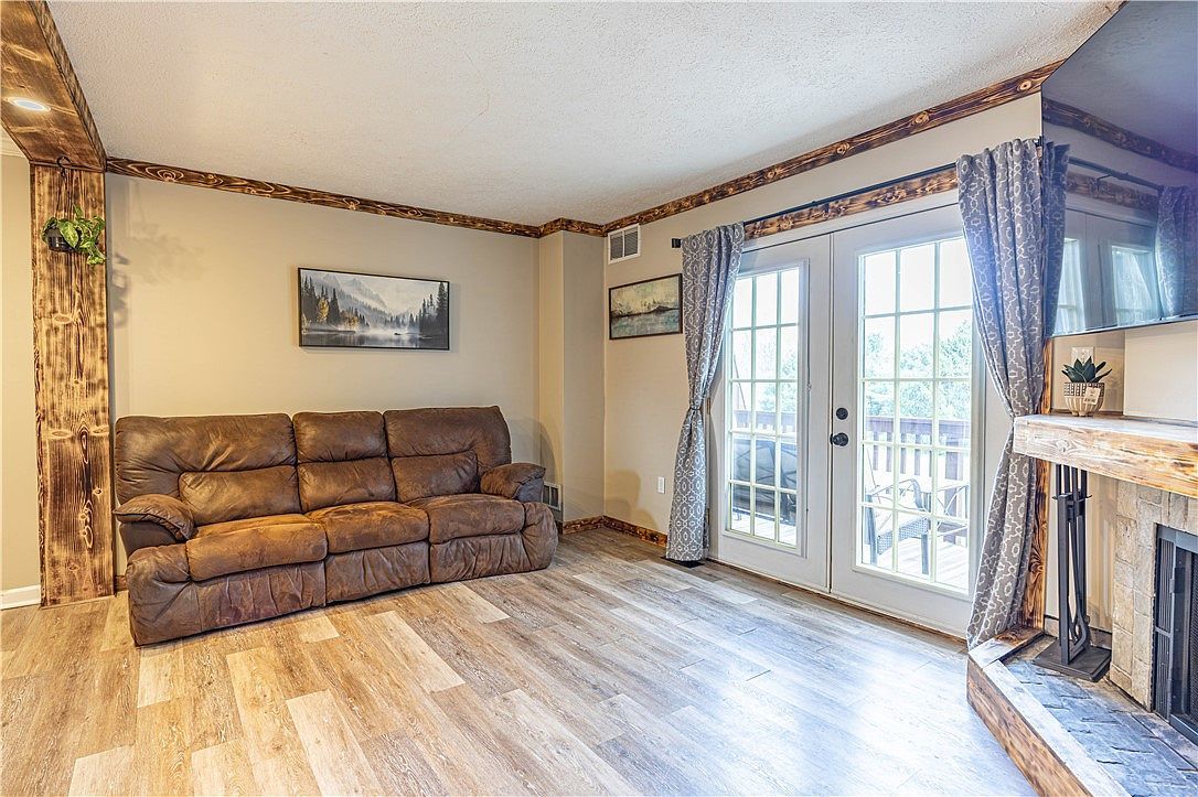 127 Forest Dr Seven Fields, PA 16046 - Thumbnail 4